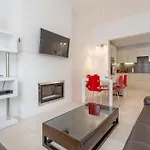 Bright Modern Large 1 Bed Flat In Battersea Clapham Junction