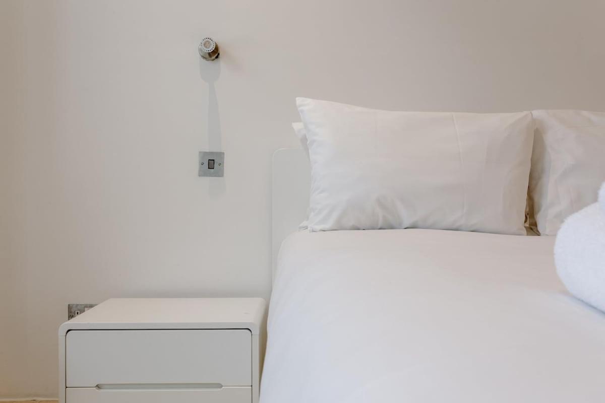 Bright Modern Large 1 Bed Flat In Battersea Clapham Junction Londres